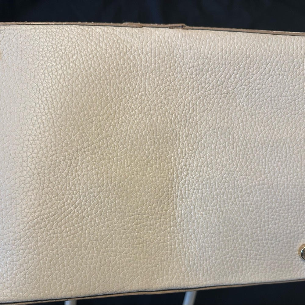 🦋Escada Handbag - Picture 11 of 12